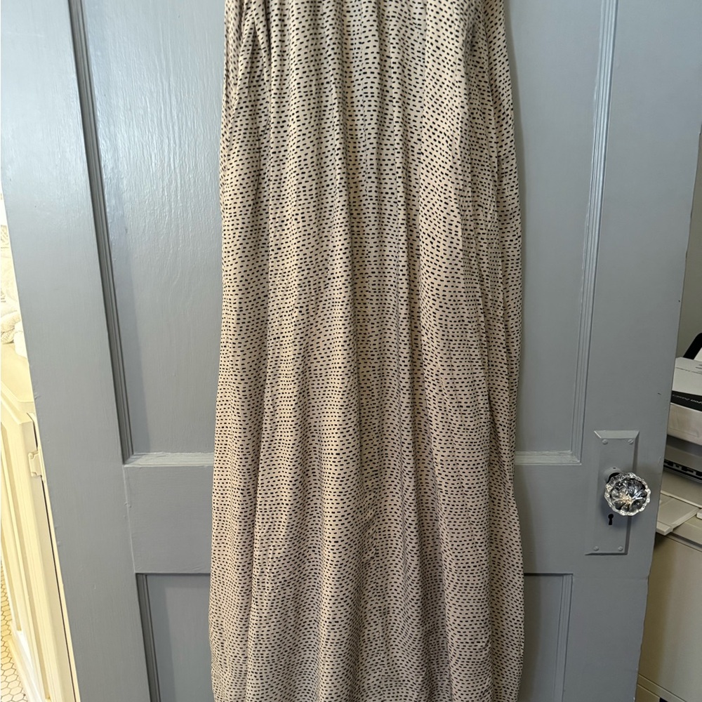 Elegant Beige Floral Maxi Dress - Picture 10 of 11